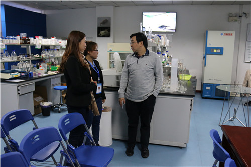 3美国首都华盛顿中美技术创新与发展中心(UCTID)总裁段渠先生访问高圣医药.jpg