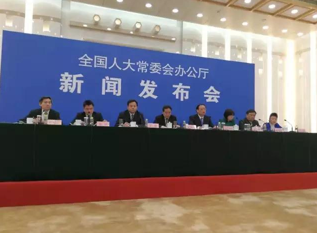 中国首部《中医药法》通过 明年中医要火？