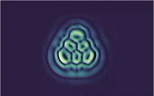 逆天了！科学家们造出了久违的三角形分子