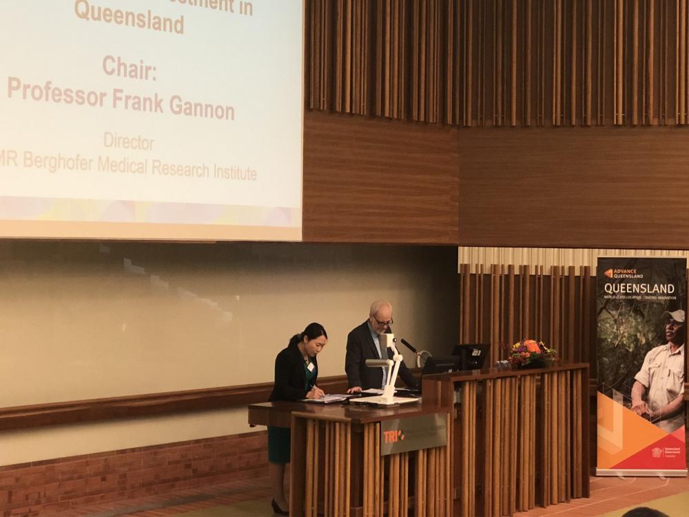 8 贝格霍费尔医学研究所所长Frank Gannon教授作报告_副本.jpg